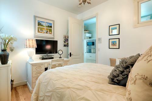 #320 - Seascape Haven Three-bedroom Holiday Home