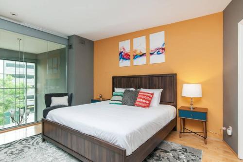 Two-bedroom, Two-and-a-half Bath Apt In Little Italy