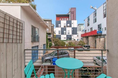 Two-bedroom, Two-and-a-half Bath Apt In Little Italy