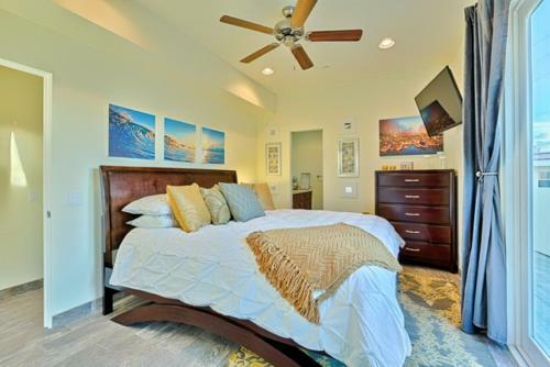#714a - Mission Sands (upstairs) Three-bedroom Apartment