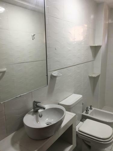 Apartamento Departamento Con Cochera -salvador