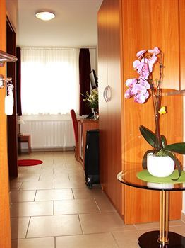 Business Hotel