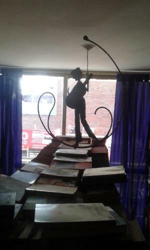 Habitacion En Libreria - 10 Min Del Centro!