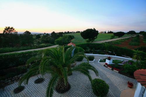 Villa Os Pinheiros
