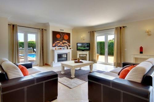 Villa Carisa Suites