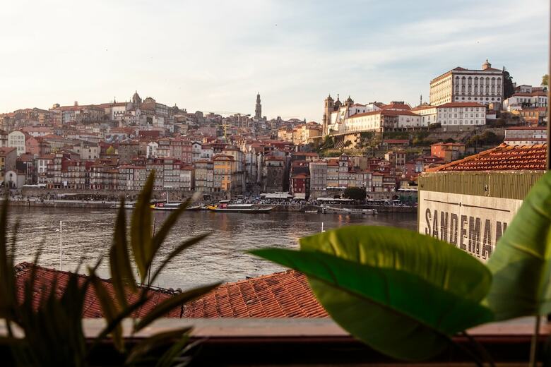 The House Of Sandeman - Hostel & Suites
