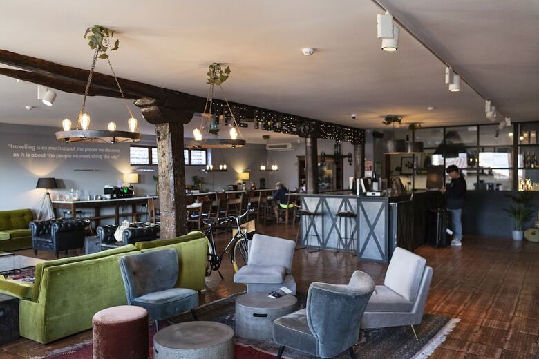 The House Of Sandeman - Hostel & Suites