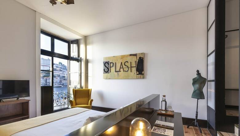 The House Of Sandeman - Hostel & Suites