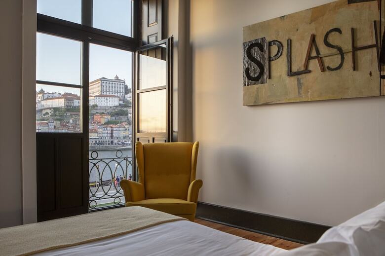 The House Of Sandeman - Hostel & Suites