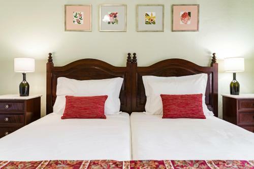 Casas Do Lan�o By Travel To Madeira