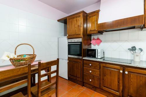 Casas Do Lan�o By Travel To Madeira