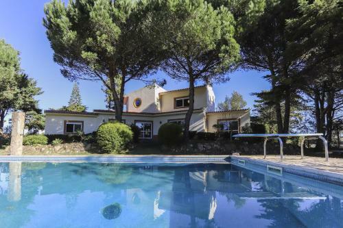 Sintra Villa With Pool By Homing