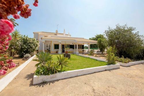 Porches Villa Sleeps 8 Air Con Wifi