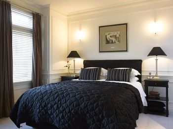 Hotel Andre's Mews Luxury Serviced Apartments