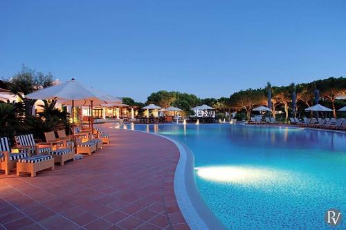 Olhos De Agua Apartment Sleeps 6