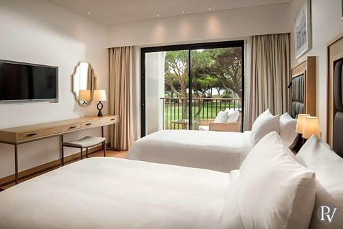 Olhos De Agua Villa Sleeps 5 Pool Air Con