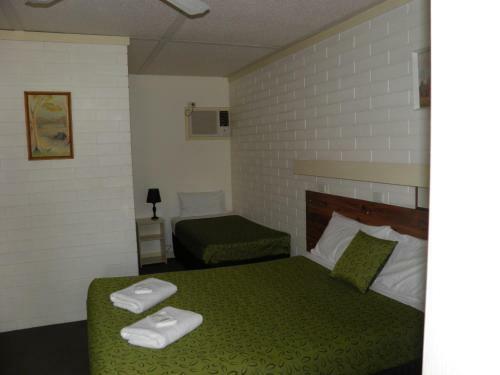 Hotel 7th Street Motel