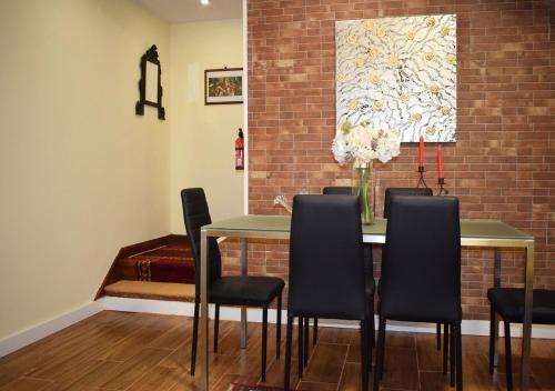 Hostal Amazonia Suits Guest House