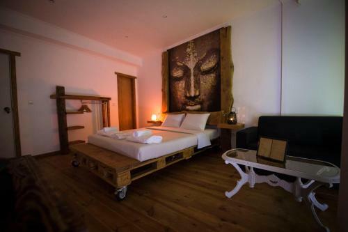 Albergue Modern & Recycled Guest House