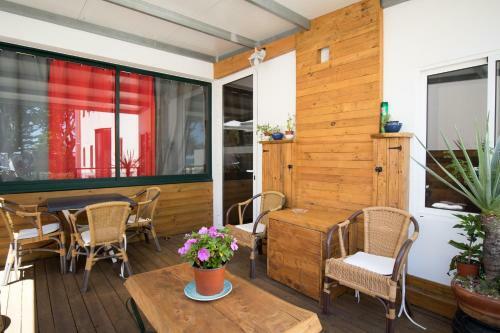 Albergue Modern & Recycled Guest House