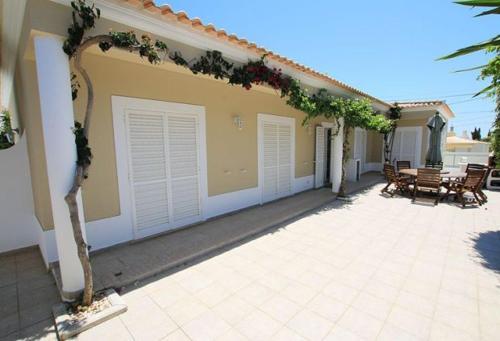 Praia Do Carvoeiro Villa Sleeps 6 Pool