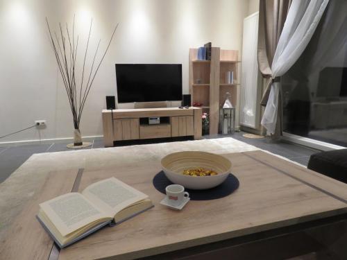 Apartment With Balcony In City Center