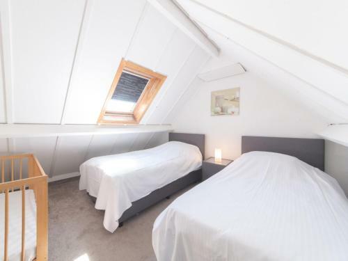 Holiday Home Noordzeepark Zeewind 2.2