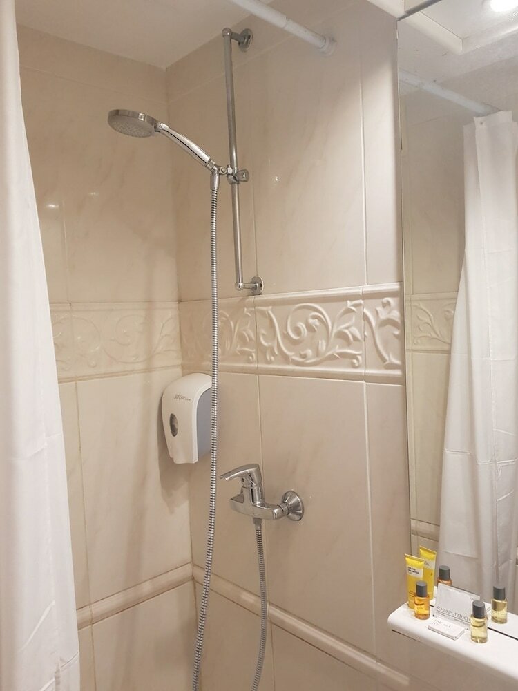 Hotel Madeleine Budget Rooms Grand Place