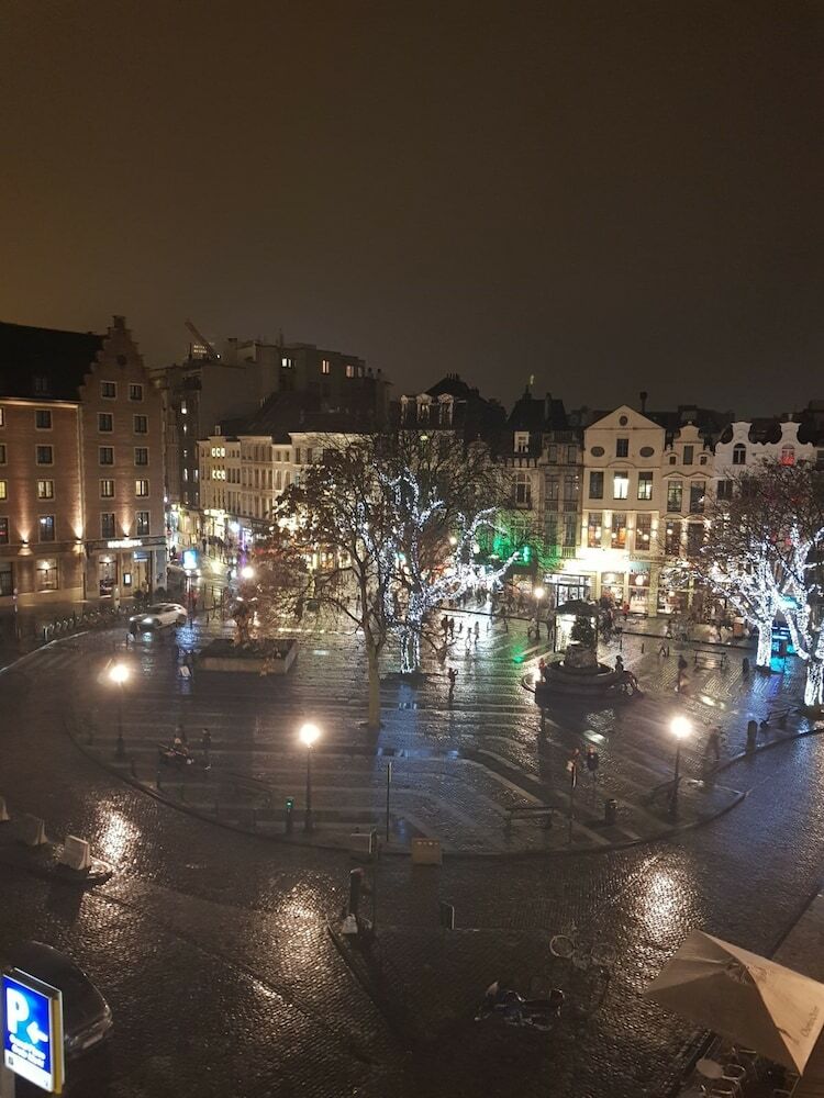 Hotel Madeleine Budget Rooms Grand Place