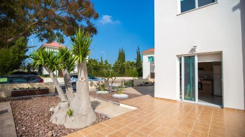 Rent Private Villa 364