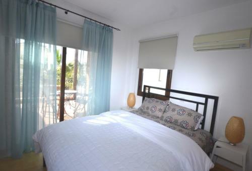 Villa Amara - 3 Bed Villa With Shared Pool Idyllic Ayia Thekla
