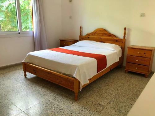Hostal Rose Gardens Boutique & Pool & Restaurant