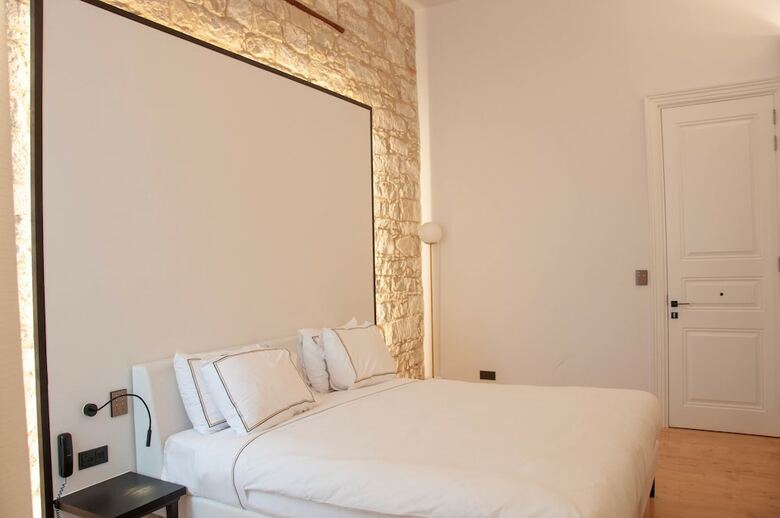 Sir Paul City Hotel