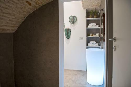 Hostal The Guest House - Palazzo Scotto