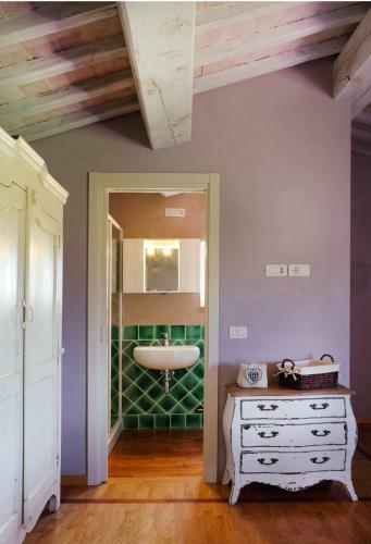 Altopascio Villa Sleeps 14 Pool Air Con Wifi