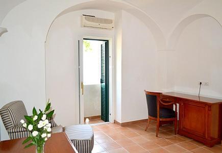 Amalfi Villa Sleeps 24 Pool Air Con Wifi