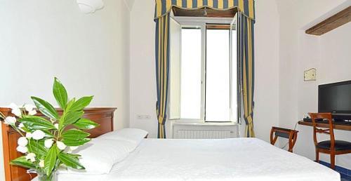 Amalfi Villa Sleeps 24 Pool Air Con Wifi