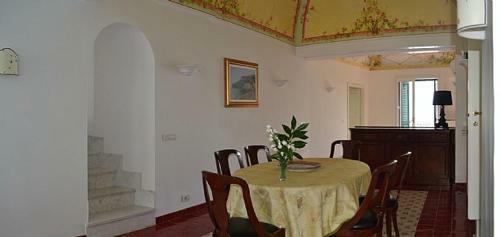 Amalfi Villa Sleeps 24 Pool Air Con Wifi