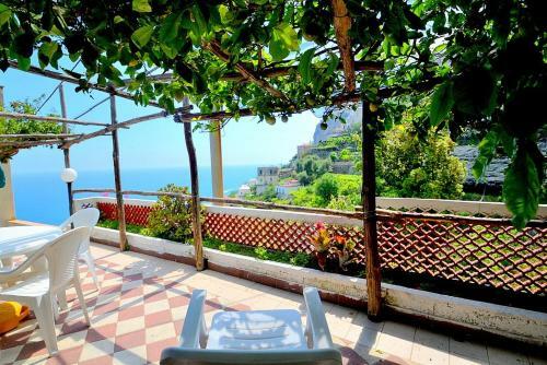 Amalfi Villa Sleeps 8 Air Con Wifi