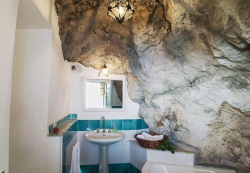 Amalfi Apartment Sleeps 2 T721484