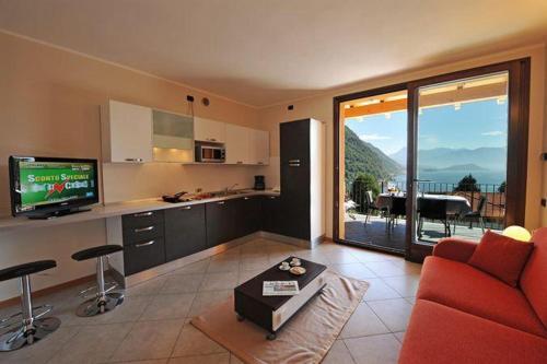 Argegno Apartment Sleeps 8 Pool T421308