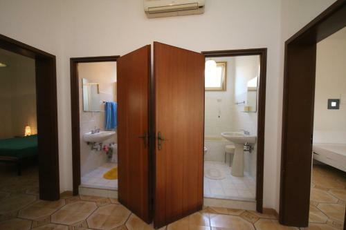 Casa Vacanza Tremoli Sul Lungomare Di Mare