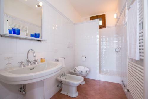 Griante Villa Sleeps 15 Pool Air Con