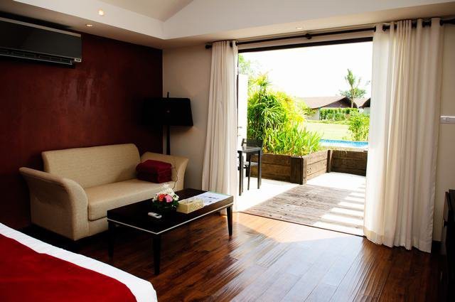 Hotel The Village Coconut Island