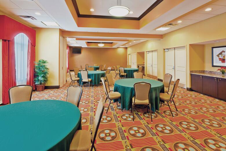 Hotel Holiday Inn Express & Suites Opryland
