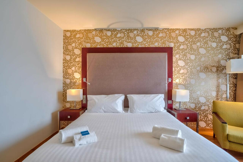 Hotel Zenitude Relais & Spa - Paris Charles de Gaulle
