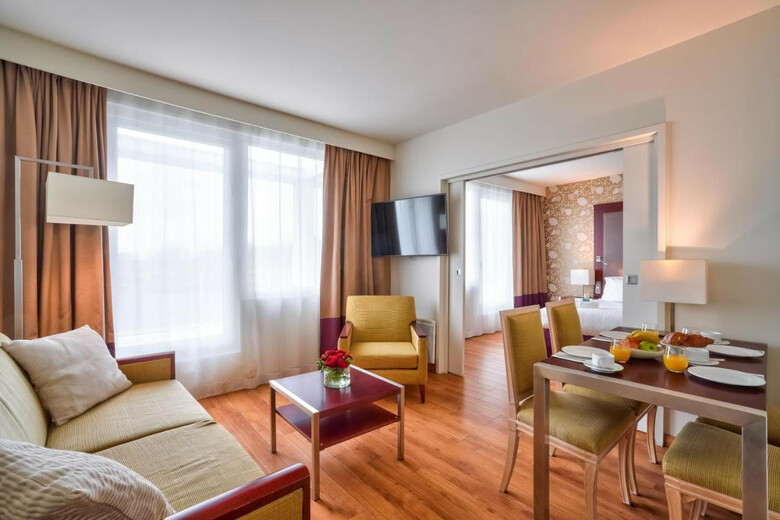 Hotel Zenitude Relais & Spa - Paris Charles de Gaulle