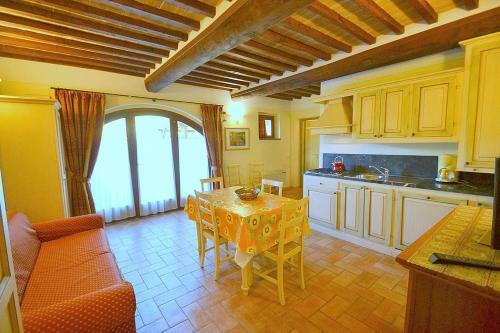 Casole D'elsa Villa Sleeps 4 Pool Air Con Wifi