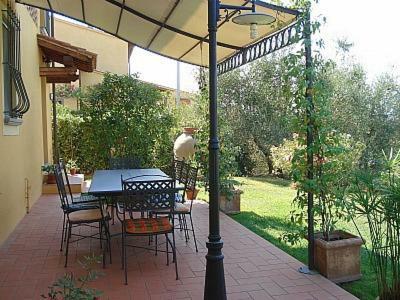 Castelfiorentino Villa Sleeps 10 Pool Wifi