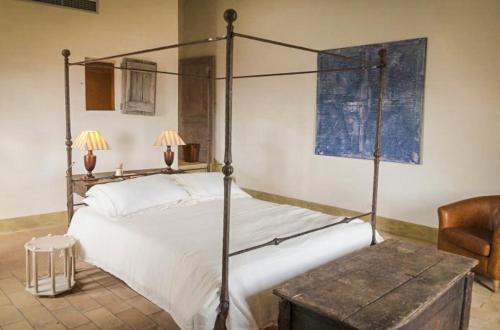 Castiglioncello Del Trinoro Villa Sleeps 12 Pool